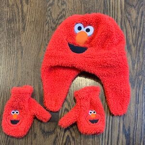 Red Kids Elmo Fuzzy Character Hat and Mittens Set